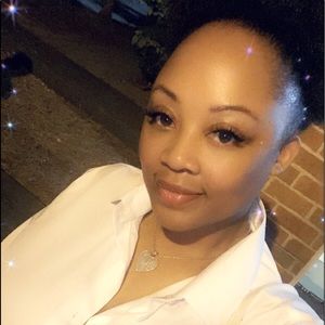 Meet your Posher, Tacoyia